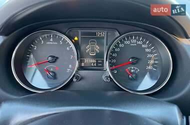 Внедорожник / Кроссовер Nissan Qashqai+2 2010 в 