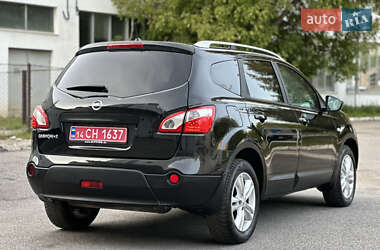 Позашляховик / Кросовер Nissan Qashqai+2 2011 в 