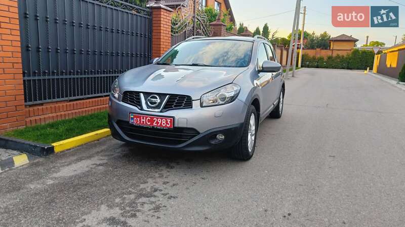 Внедорожник / Кроссовер Nissan Qashqai+2 2011 в 
