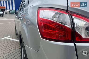 Позашляховик / Кросовер Nissan Qashqai+2 2011 в 