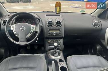 Позашляховик / Кросовер Nissan Qashqai+2 2011 в 
