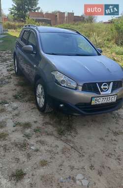 Позашляховик / Кросовер Nissan Qashqai+2 2011 в Львові
