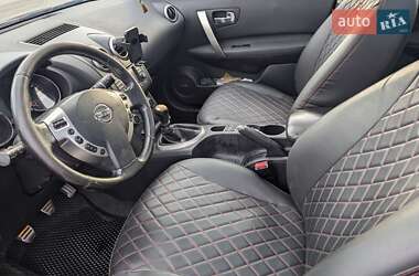 Позашляховик / Кросовер Nissan Qashqai+2 2011 в 