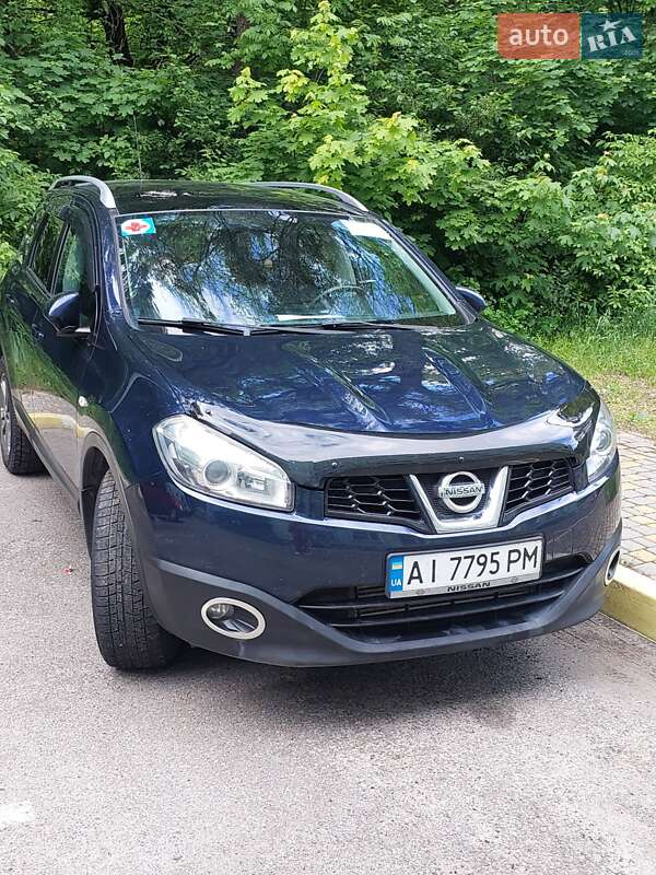 Внедорожник / Кроссовер Nissan Qashqai+2 2011 в Киеве