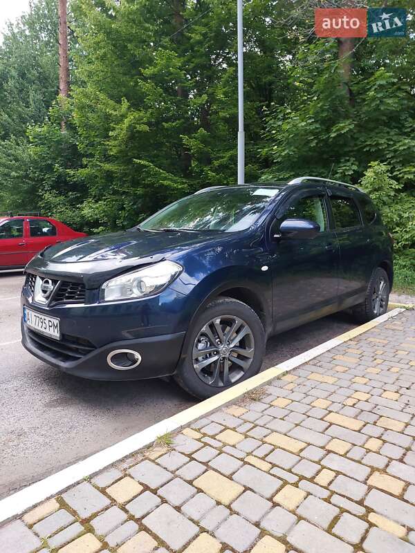 Nissan Qashqai+2 2011