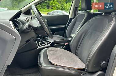 Внедорожник / Кроссовер Nissan Qashqai+2 2013 в 