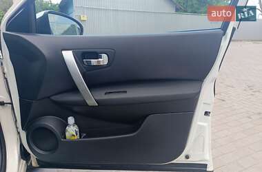 Внедорожник / Кроссовер Nissan Qashqai+2 2009 в 