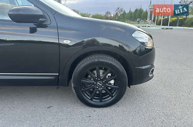 Позашляховик / Кросовер Nissan Qashqai+2 2011 в 