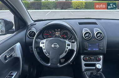 Позашляховик / Кросовер Nissan Qashqai+2 2011 в 