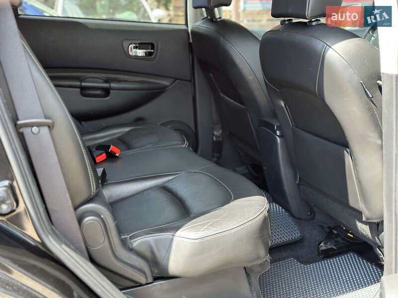 Позашляховик / Кросовер Nissan Qashqai+2 2010 в Києві