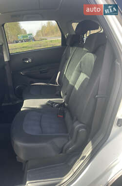 Внедорожник / Кроссовер Nissan Qashqai+2 2010 в 