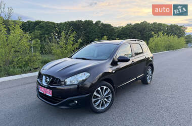 Внедорожник / Кроссовер Nissan Qashqai+2 2011 в 