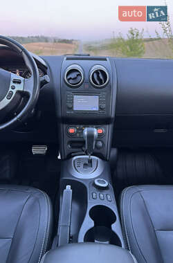 Внедорожник / Кроссовер Nissan Qashqai+2 2011 в 