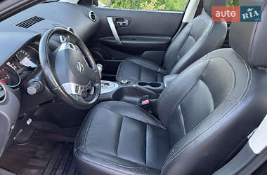 Внедорожник / Кроссовер Nissan Qashqai+2 2011 в 