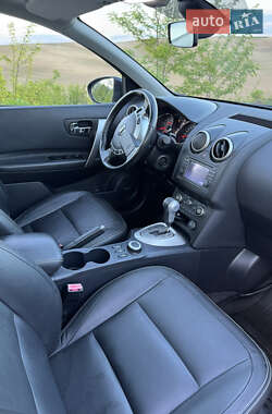 Внедорожник / Кроссовер Nissan Qashqai+2 2011 в 