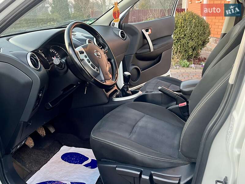 Позашляховик / Кросовер Nissan Qashqai+2 2012 в Володимирці