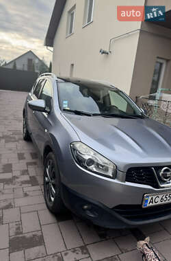 Внедорожник / Кроссовер Nissan Qashqai+2 2010 в 