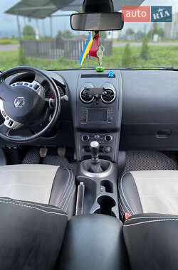 Внедорожник / Кроссовер Nissan Qashqai+2 2013 в 