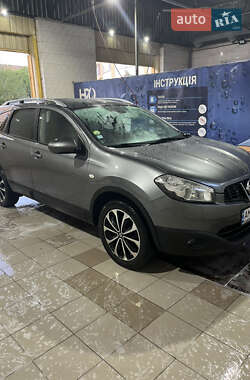 Внедорожник / Кроссовер Nissan Qashqai+2 2012 в Николаеве