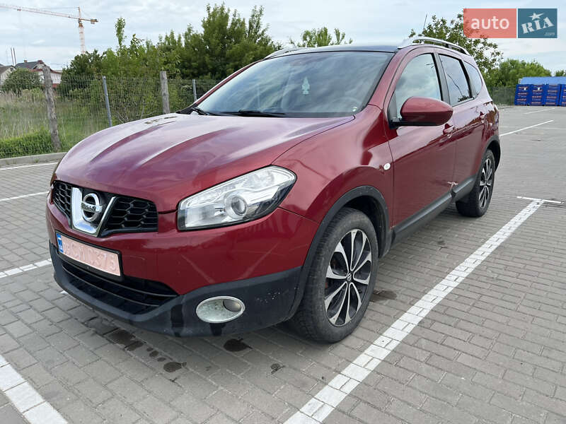 Позашляховик / Кросовер Nissan Qashqai+2 2011 в 