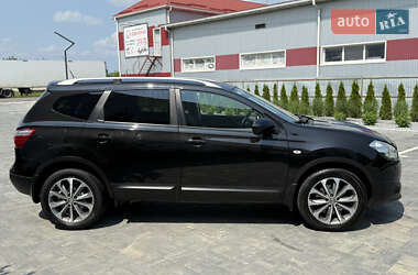Позашляховик / Кросовер Nissan Qashqai+2 2013 в 