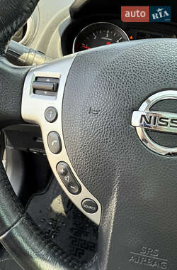 Позашляховик / Кросовер Nissan Qashqai+2 2013 в 