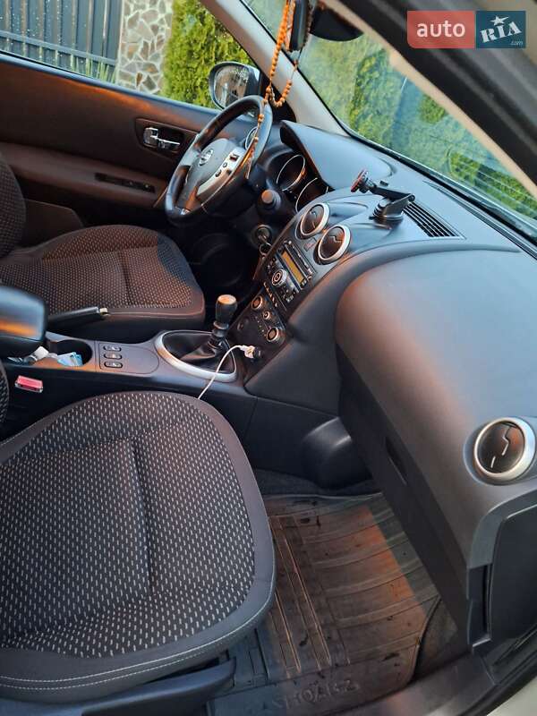 Внедорожник / Кроссовер Nissan Qashqai+2 2009 в Ивано-Франковске