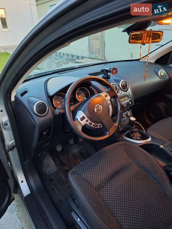 Внедорожник / Кроссовер Nissan Qashqai+2 2009 в Ивано-Франковске