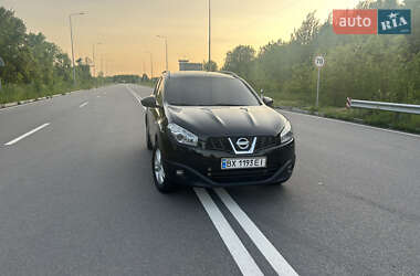 Позашляховик / Кросовер Nissan Qashqai+2 2011 в 