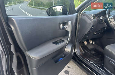 Позашляховик / Кросовер Nissan Qashqai+2 2011 в 