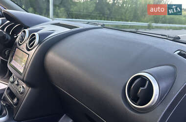 Позашляховик / Кросовер Nissan Qashqai+2 2011 в 