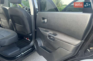 Позашляховик / Кросовер Nissan Qashqai+2 2011 в 