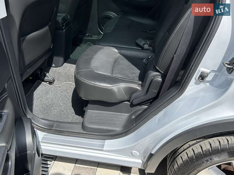 Внедорожник / Кроссовер Nissan Qashqai+2 2009 в Ровно