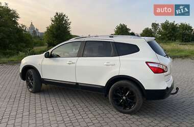 Позашляховик / Кросовер Nissan Qashqai+2 2010 в 