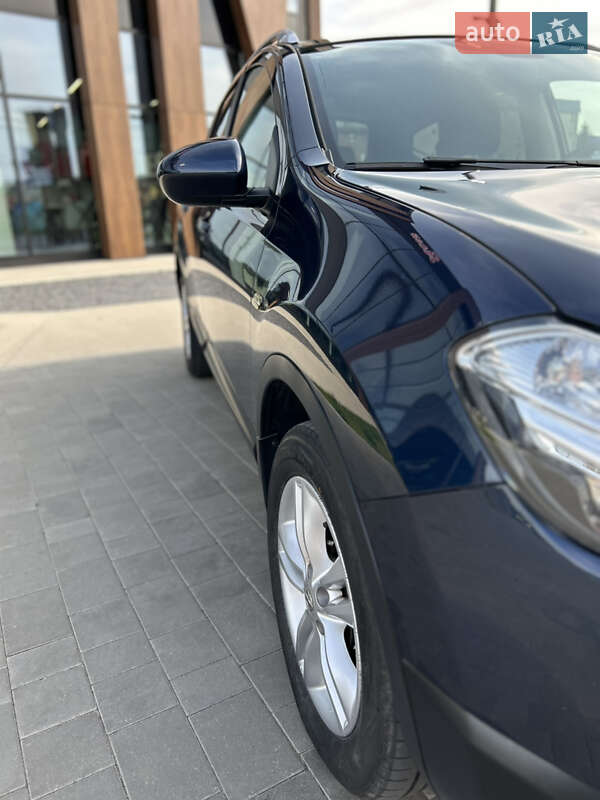 Внедорожник / Кроссовер Nissan Qashqai+2 2011 в Луцке