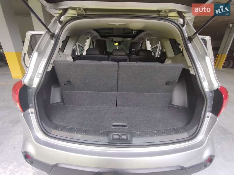 Внедорожник / Кроссовер Nissan Qashqai+2 2010 в Микуличине