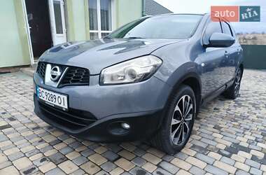 Внедорожник / Кроссовер Nissan Qashqai+2 2010 в 