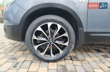 Внедорожник / Кроссовер Nissan Qashqai+2 2010 в 