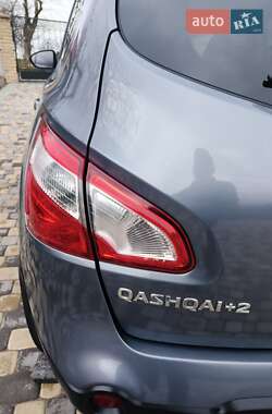 Внедорожник / Кроссовер Nissan Qashqai+2 2010 в 
