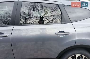 Внедорожник / Кроссовер Nissan Qashqai+2 2010 в 