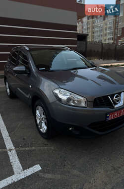 Позашляховик / Кросовер Nissan Qashqai+2 2012 в Умані