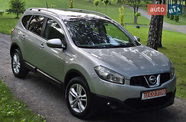 Внедорожник / Кроссовер Nissan Qashqai+2 2010 в Хмельницком