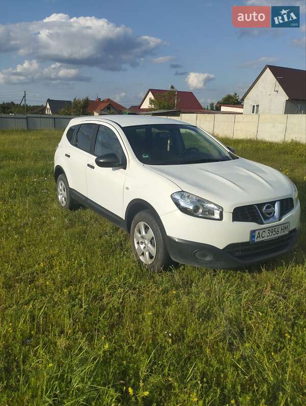 Внедорожник / Кроссовер Nissan Qashqai+2 2011 в Старой Выжевке