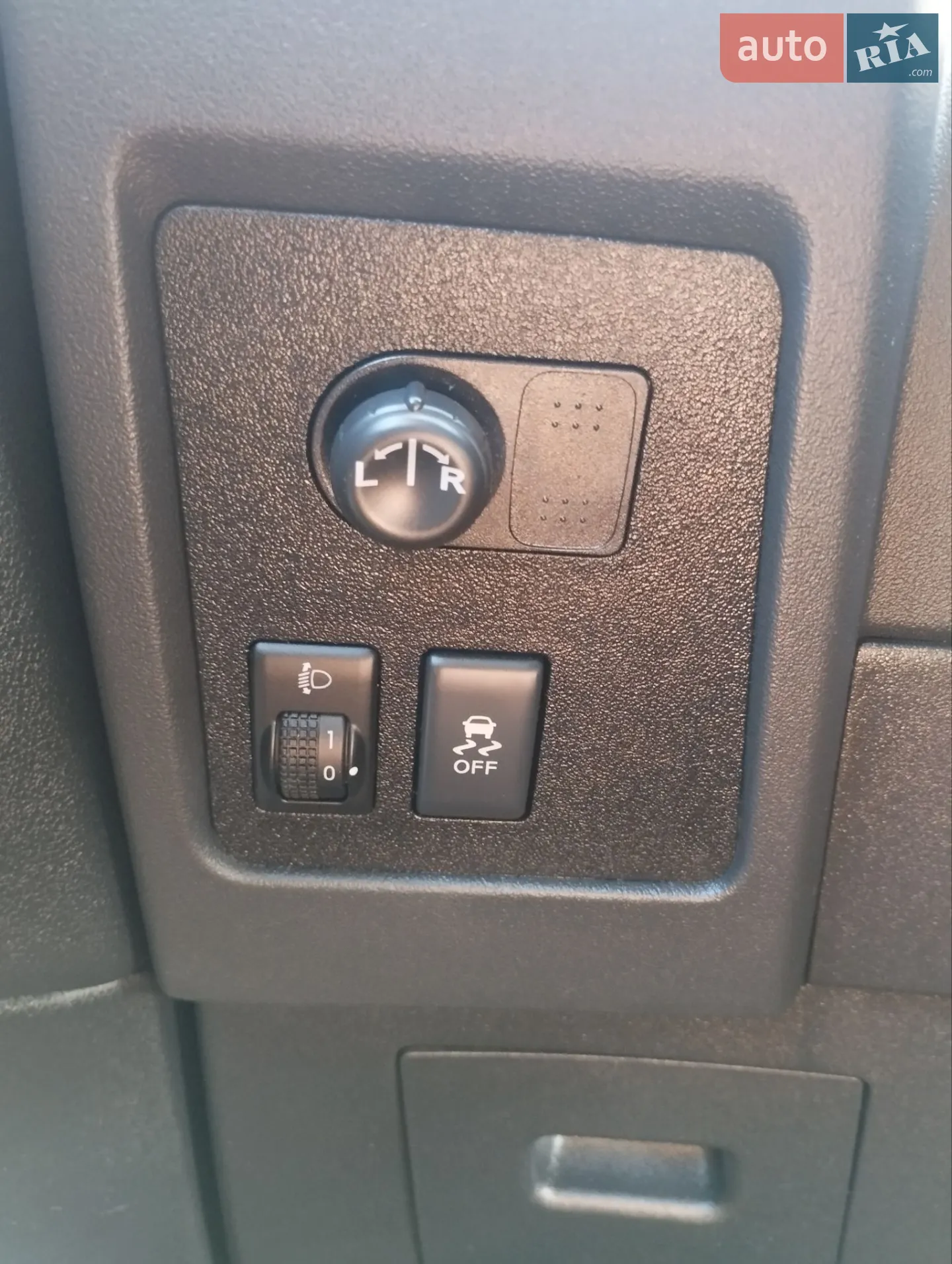 2011 Nissan Qashqai+2 - мініатюра 38