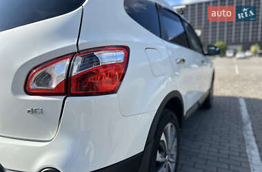 Внедорожник / Кроссовер Nissan Qashqai+2 2012 в 