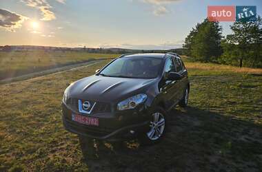 Позашляховик / Кросовер Nissan Qashqai+2 2010 в Охтирці