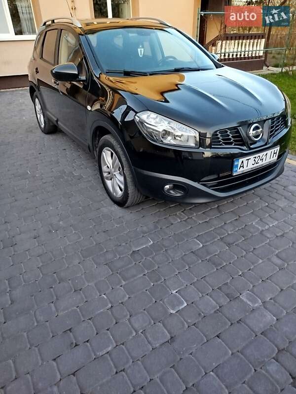 Nissan Qashqai+2 2010