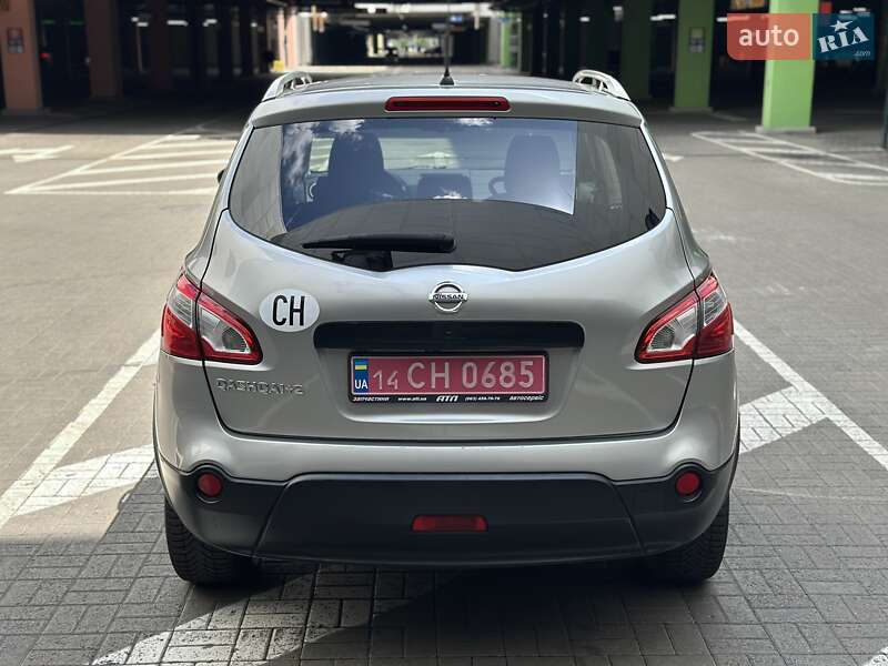 Позашляховик / Кросовер Nissan Qashqai+2 2012 в Києві