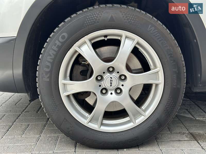 Позашляховик / Кросовер Nissan Qashqai+2 2012 в Києві