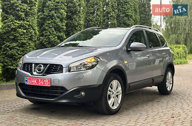 Позашляховик / Кросовер Nissan Qashqai+2 2010 в Луцьку